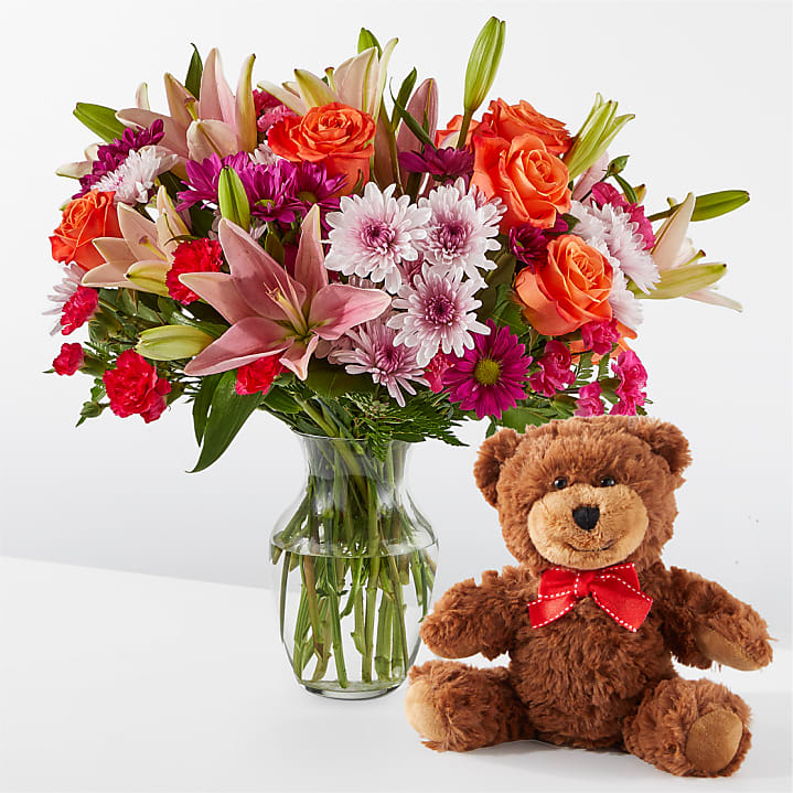 product image for Here's Looking at You Bouquet & Bear Set